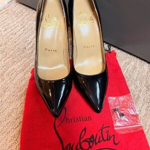 Vero Cuoio Black Patent Leather Heels